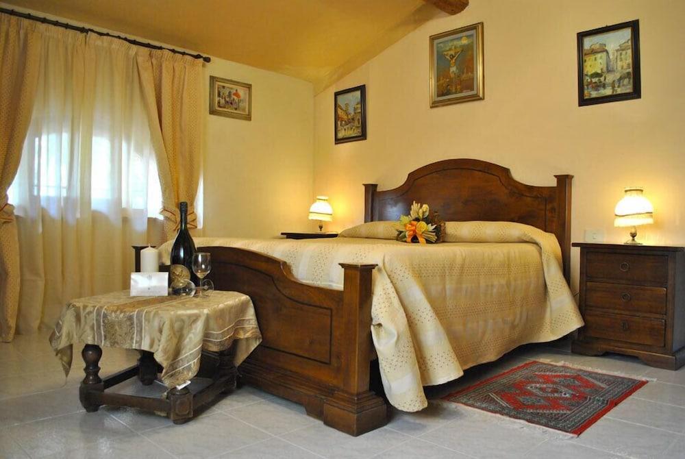 โฮเทล วิลลา ซานจอร์โจ Hotel ปอจจิบองซี ภายนอก รูปภาพ