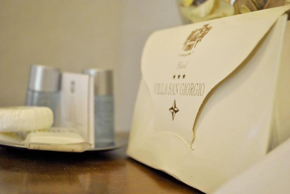 โฮเทล วิลลา ซานจอร์โจ Hotel ปอจจิบองซี ภายนอก รูปภาพ
